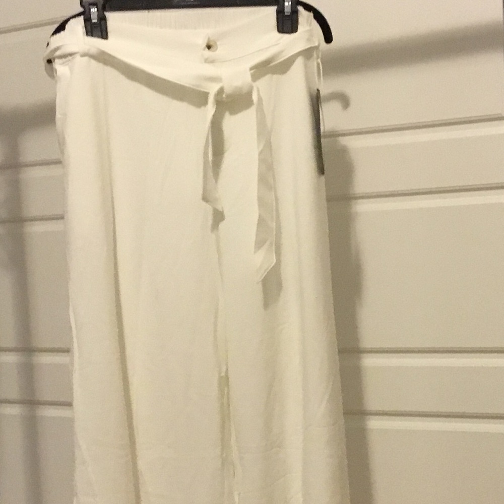 White zip front palazzo pants with Sash and side pockets